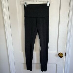 Lululemon leggings - Heathered dark grey - Size 6 - 27” inseam